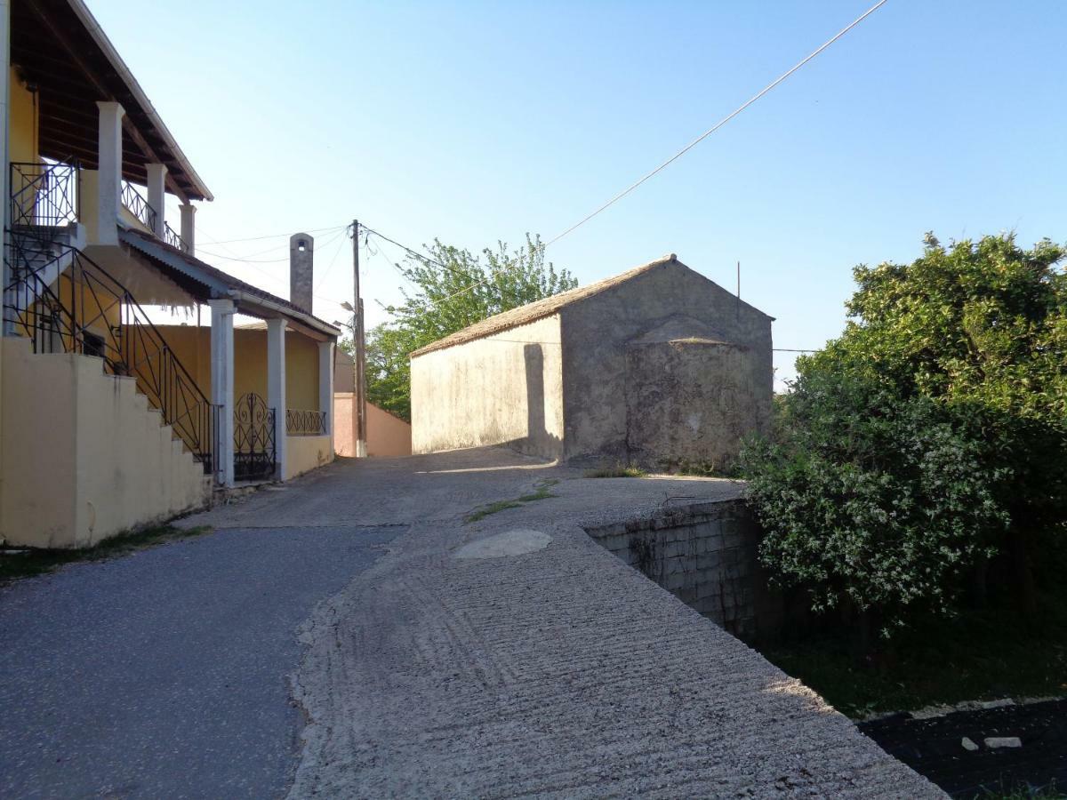 Harry'S Retreat Klimatia Exterior foto